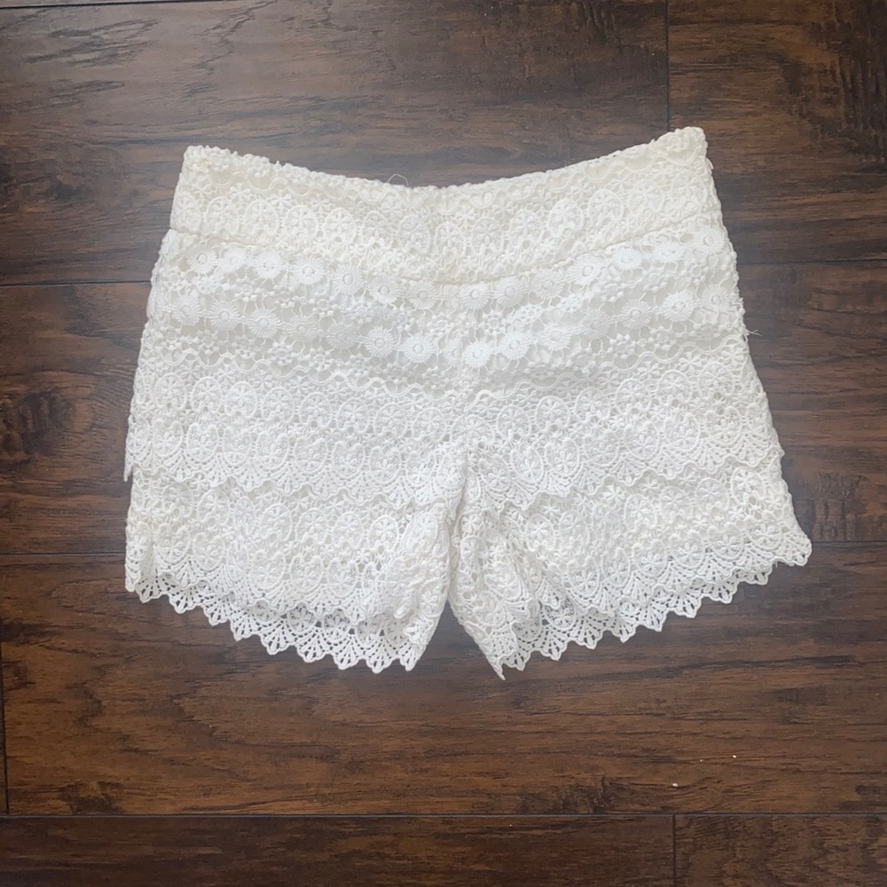 LOFT The Rivera Lace Short